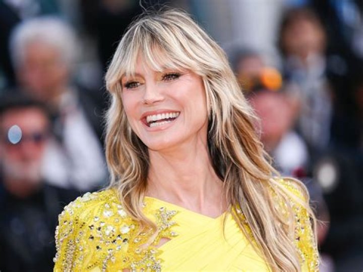 Does heidi klum wear hair extensions?