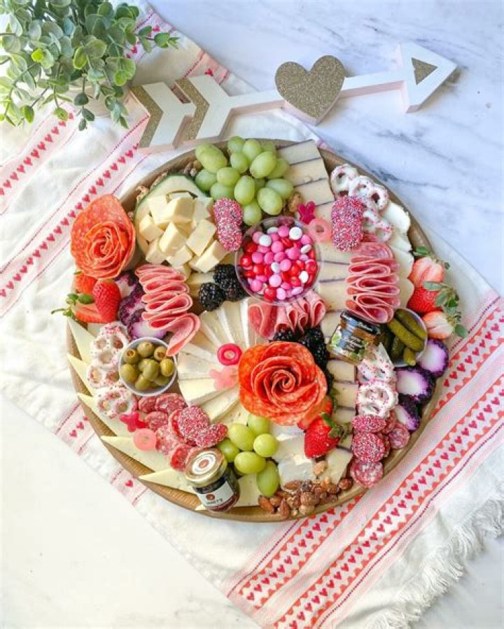 Should i oil my charcuterie board?